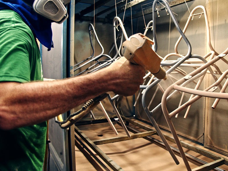 Inovação e tecnologia para entregar em escala: o potencial fabril da VEOM